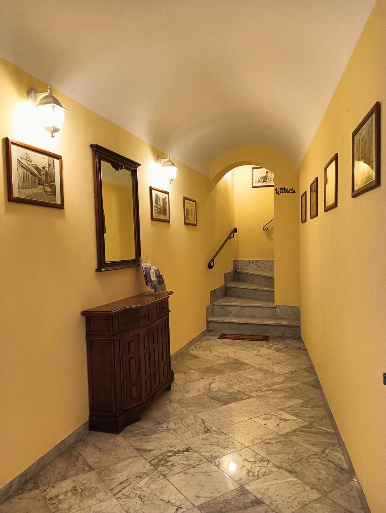 La Cattedrale Hotel Sassari Bagian luar foto