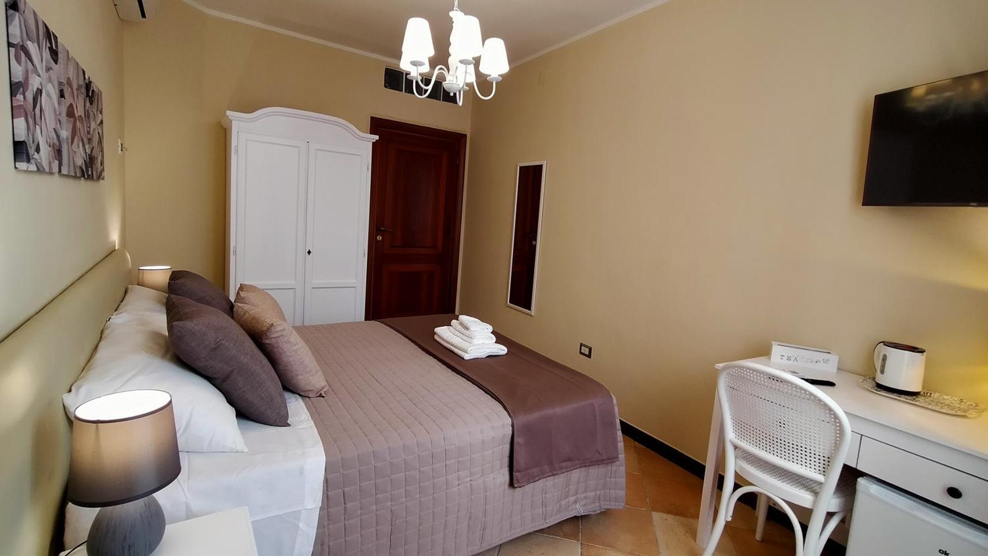 La Cattedrale Hotel Sassari Bagian luar foto